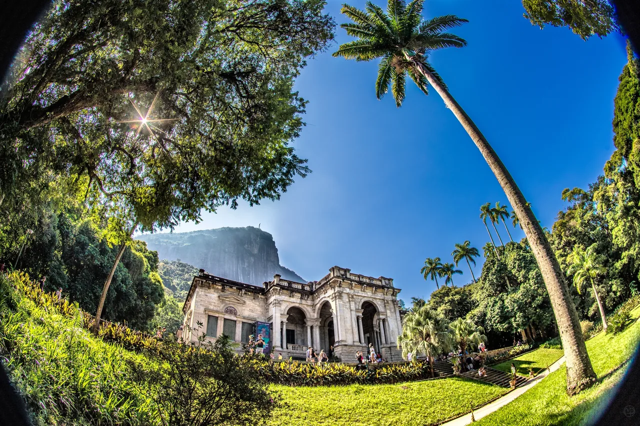 Parque Lage com o Cristo ao fundo